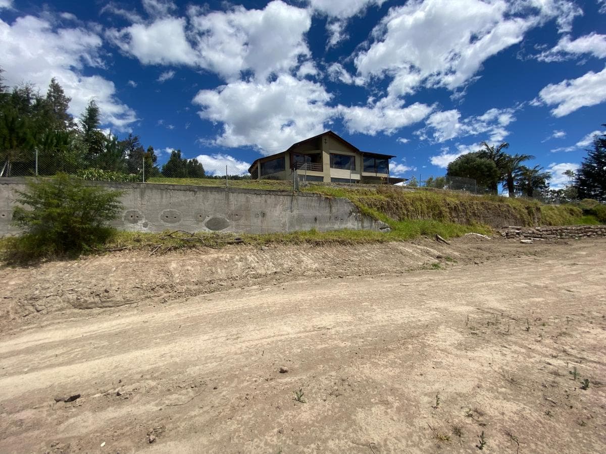 Urbanización Privada! La Cerámica! Cumbaya - Tumbaco — imagen 2