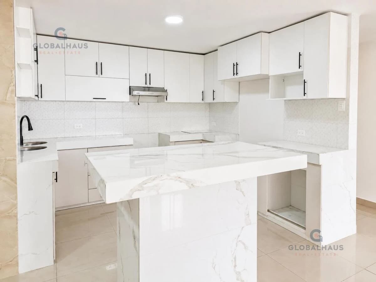Departamento en Venta con Garaje en Lomas de Urdesa A. m. Guayas — imagen 4