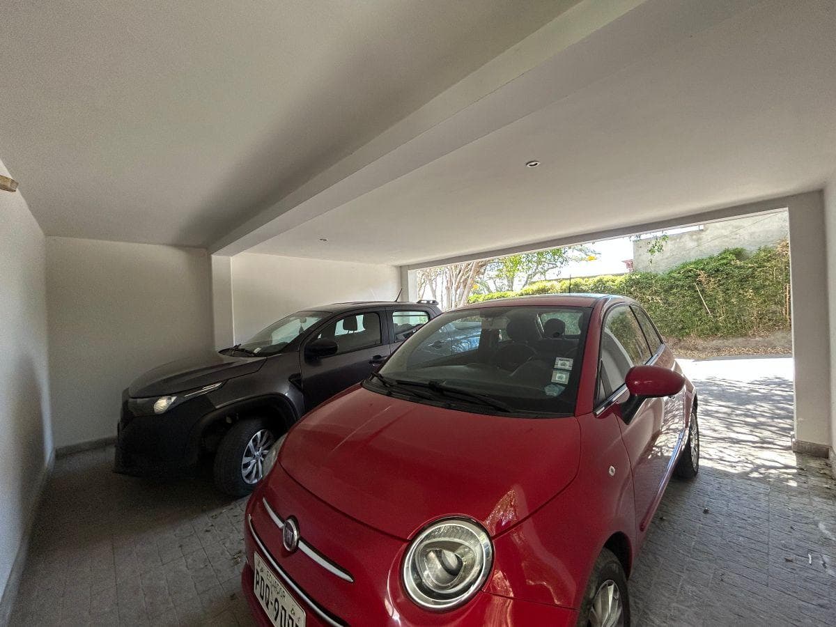 Casa con Piscina y Gran Jardin — imagen 8