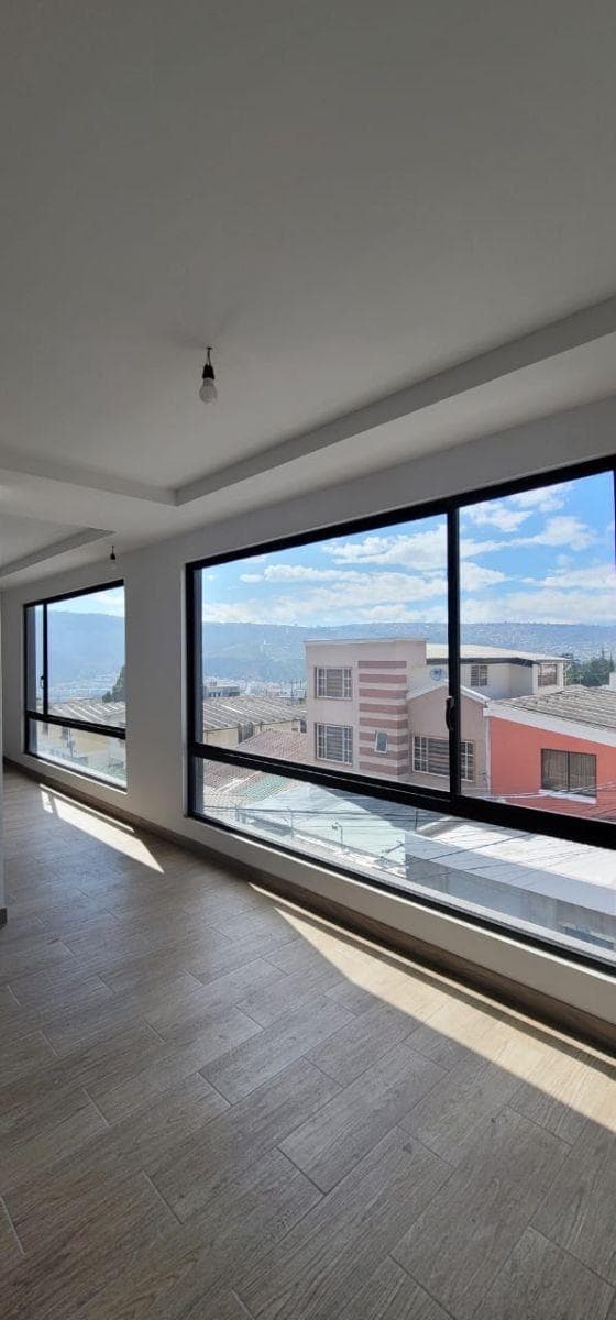 Departamento en Venta de Tres Dorm. por Estrenar en Pusuqui — imagen 1