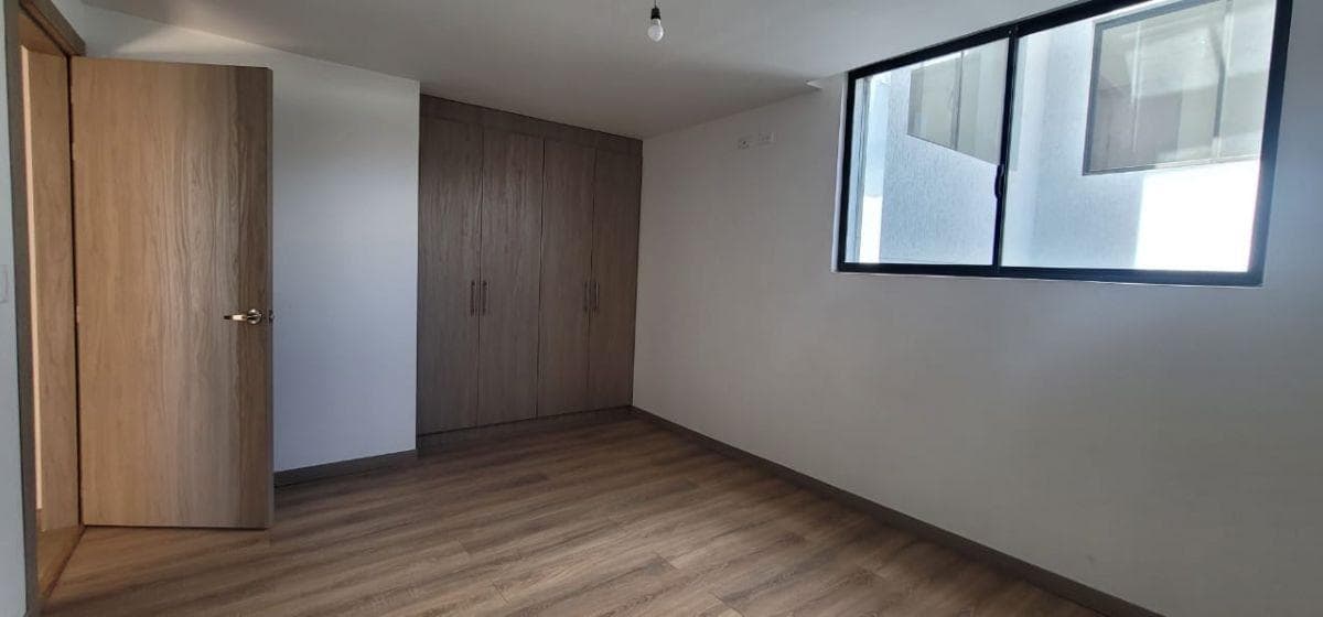 Departamento en Venta de Tres Dorm. por Estrenar en Pusuqui — imagen 2