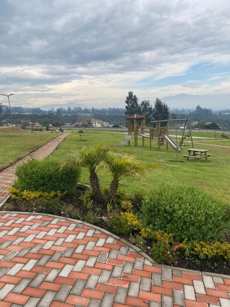 De Venta Hermoso Terreno (Checa) — imagen 7