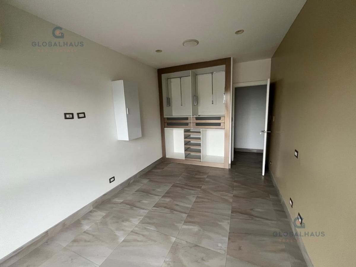 Departamento en Venta con 3 Habitaciones en Urb. Los Olivos II. m. H. Guayas — imagen 3