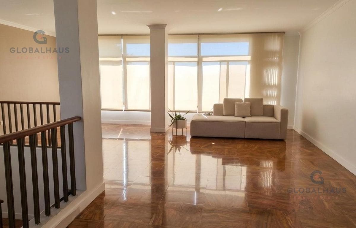 Venta Departamento Cdla La Fuente Universidad Católica Centro de Guayaquil, 3 Dorm. J. C. Guayas — imagen 1