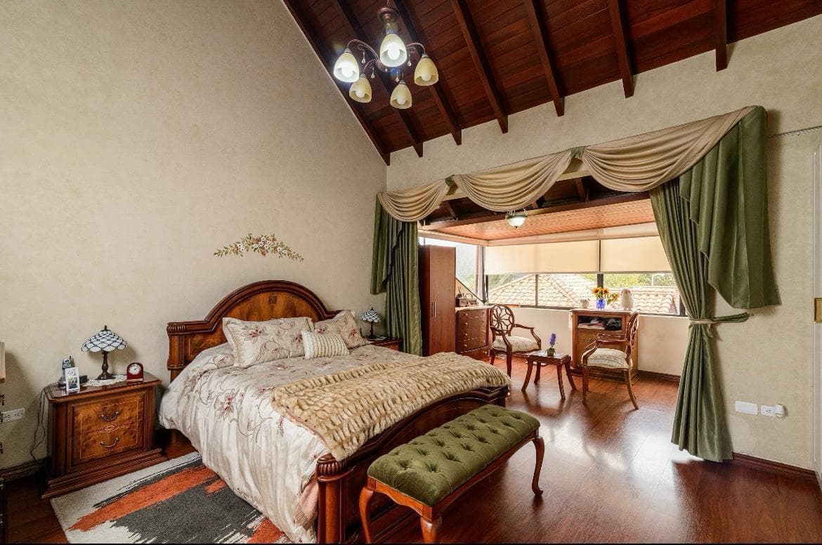 Espectacular Propiedad 2.000 m² de Terreno - Mirasierra — imagen 5