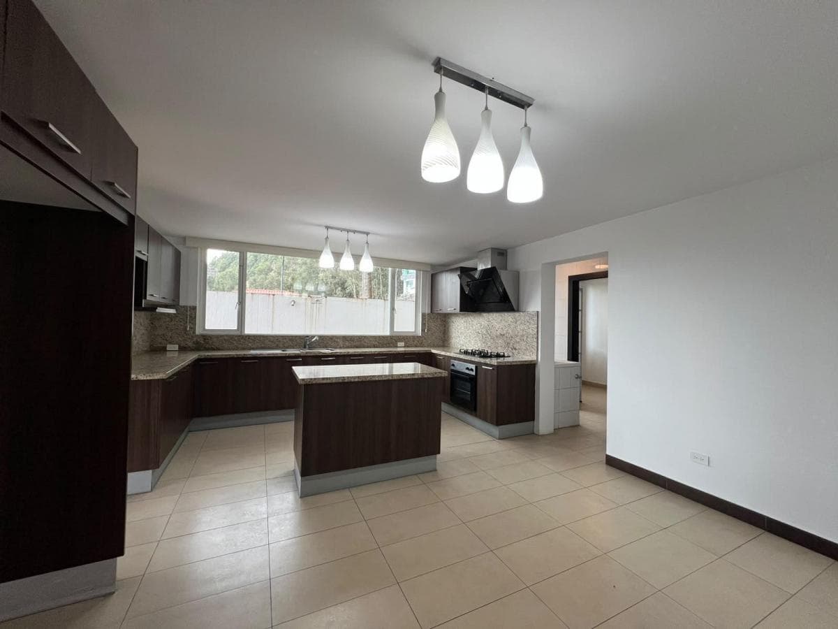 Departamento de 230 m² con Espectacular Terraza en Urb. El Condado — imagen 5