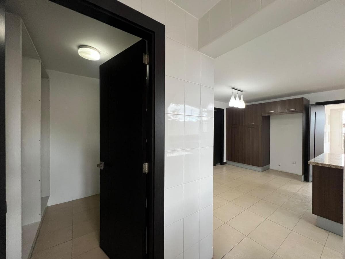 Departamento de 230 m² con Espectacular Terraza en Urb. El Condado — imagen 3