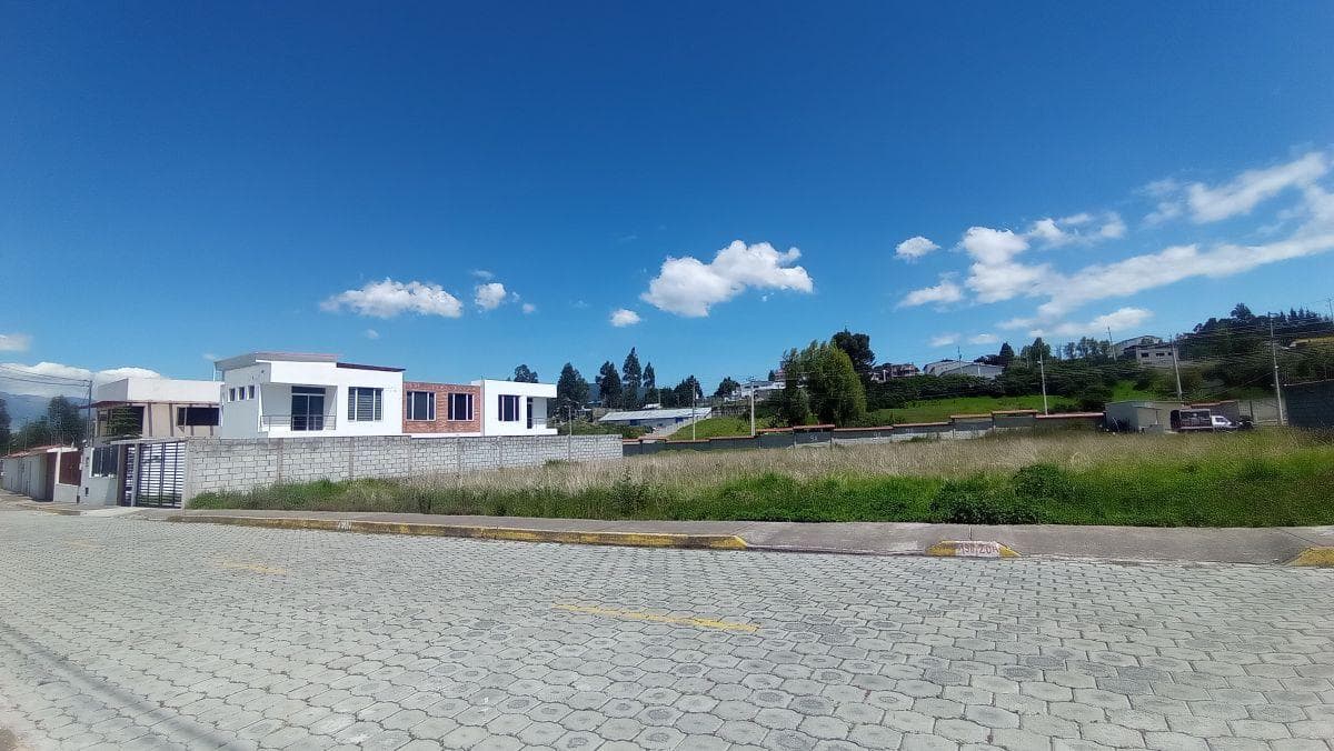 Terreno Premium de 700 m² Estilo Quinta Residencial | a 4 Minutos del Colibri Vía a Píntag — imagen 7
