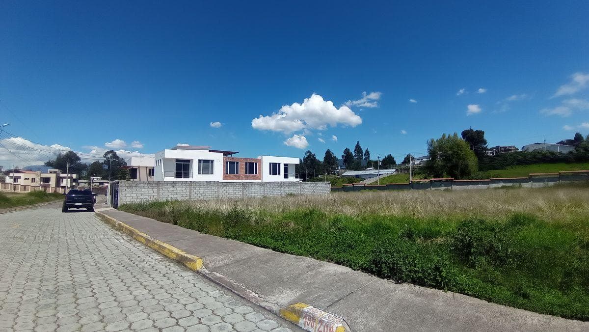 Terreno Premium de 700 m² Estilo Quinta Residencial | a 4 Minutos del Colibri Vía a Píntag — imagen 6