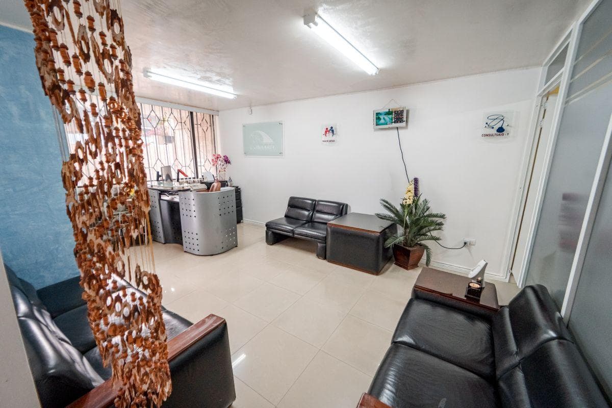 Casa Rentera Remodelada en Venta Sector La Kennedy — imagen 9