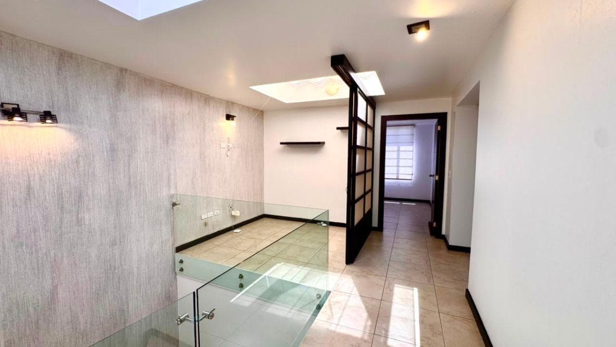 Casa 282 m² en Venta en Tumbaco Solo de Contad — imagen 5