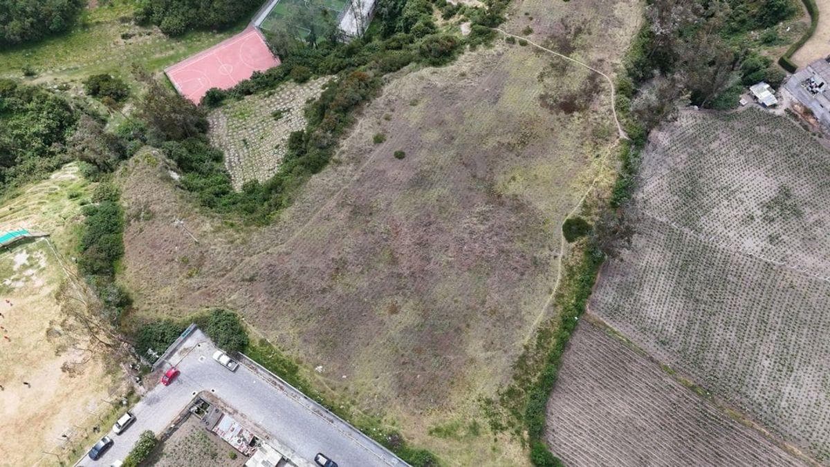 Oportunidad Venta de Macrolote Centro de Calacali — imagen 1