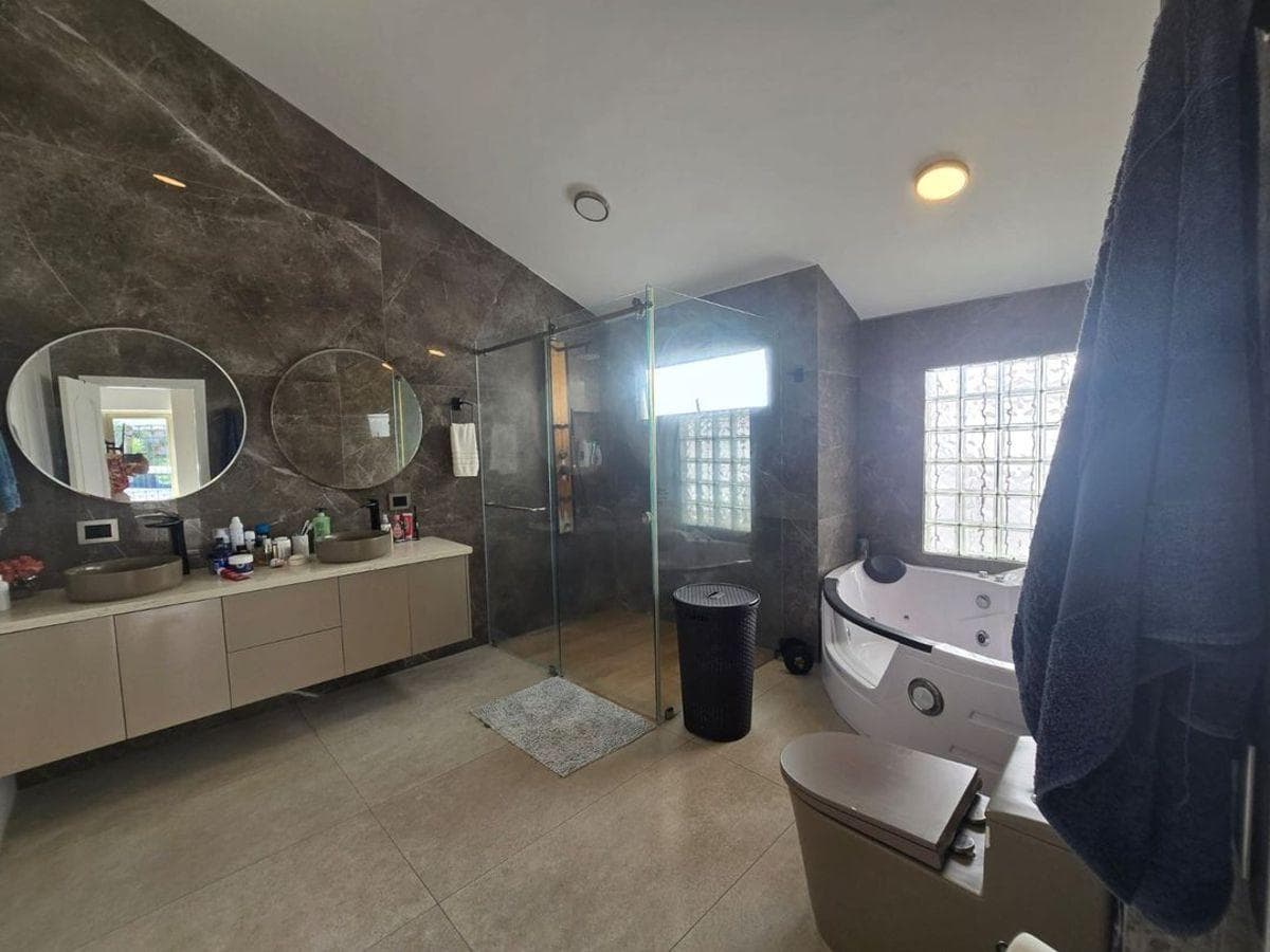 Casa de Venta en Manta Zona Sur, Manabí — imagen 2
