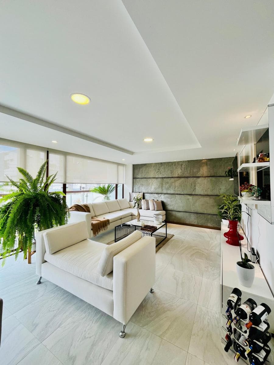 Departamento 2 Habitaciones con Terraza - en Venta - Cumbaya - 121 m² — imagen 5