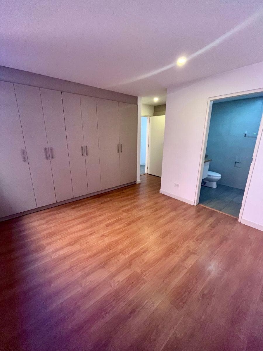 Hermoso Departamento de Venta en El Sector de La Bosmediano — imagen 4