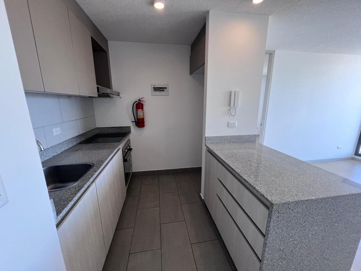 Vendo Departamento con Balcon en Torres Santa Catalina — imagen 5