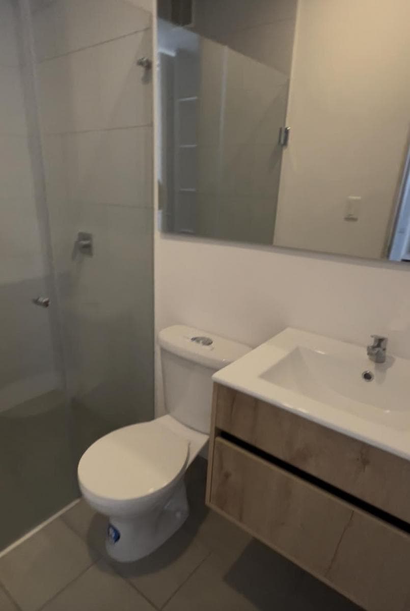 Vendo Departamento con Balcon en Torres Santa Catalina — imagen 2