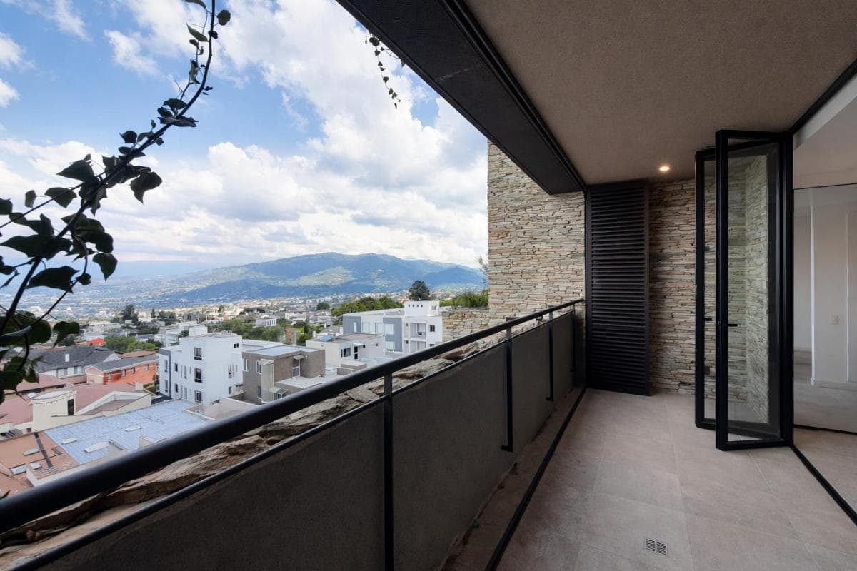 Venta de Departamento con Terraza en Aquarela Cumbayá 3 Hab — imagen 7