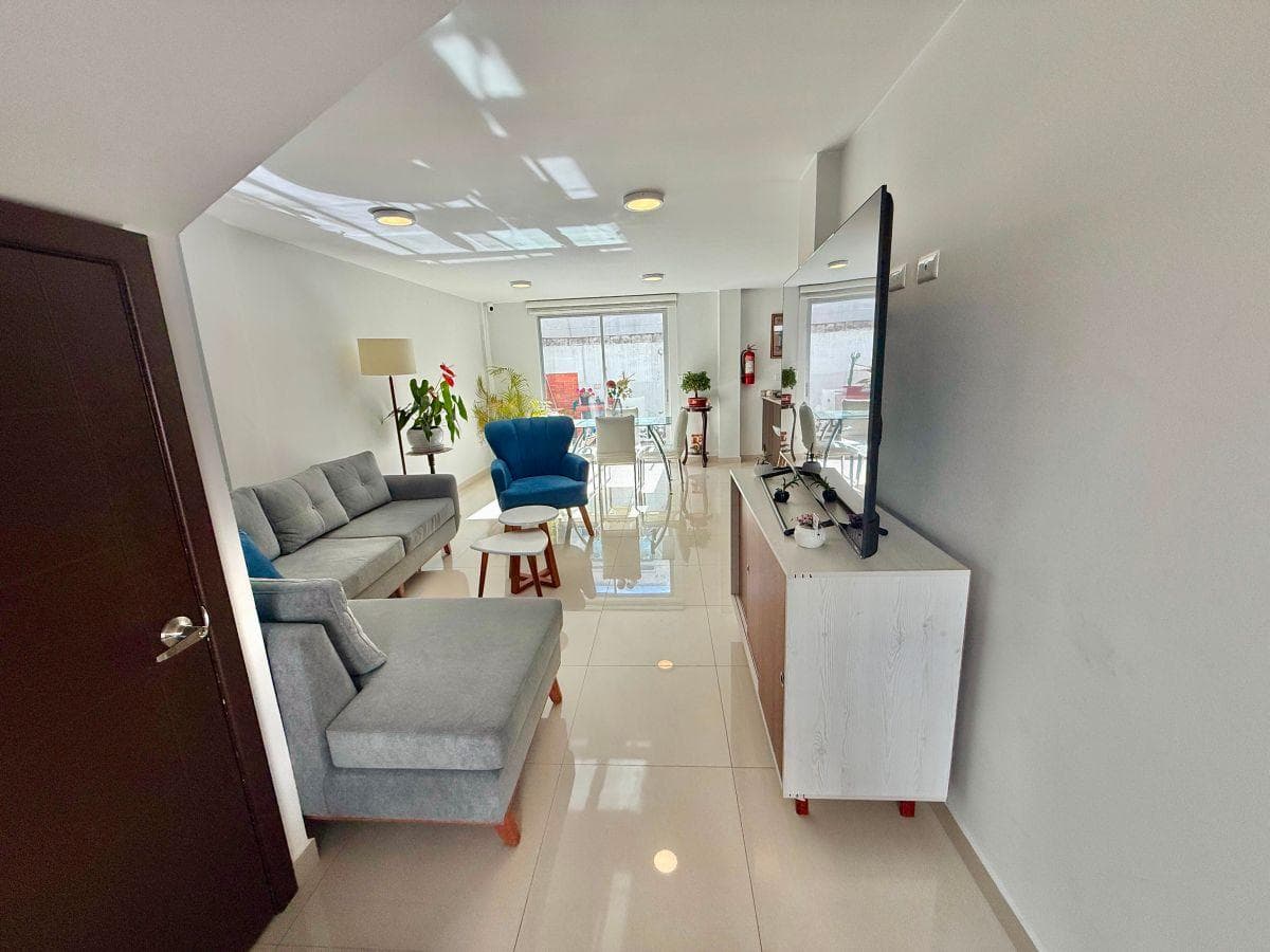 Casa 3 Habitaciones con Baño Privado en Calderon — imagen 10