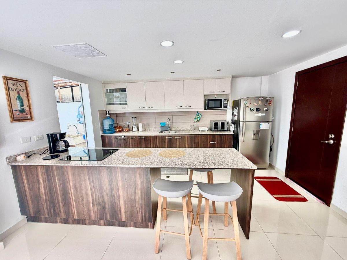 Casa 3 Habitaciones con Baño Privado en Calderon — imagen 7