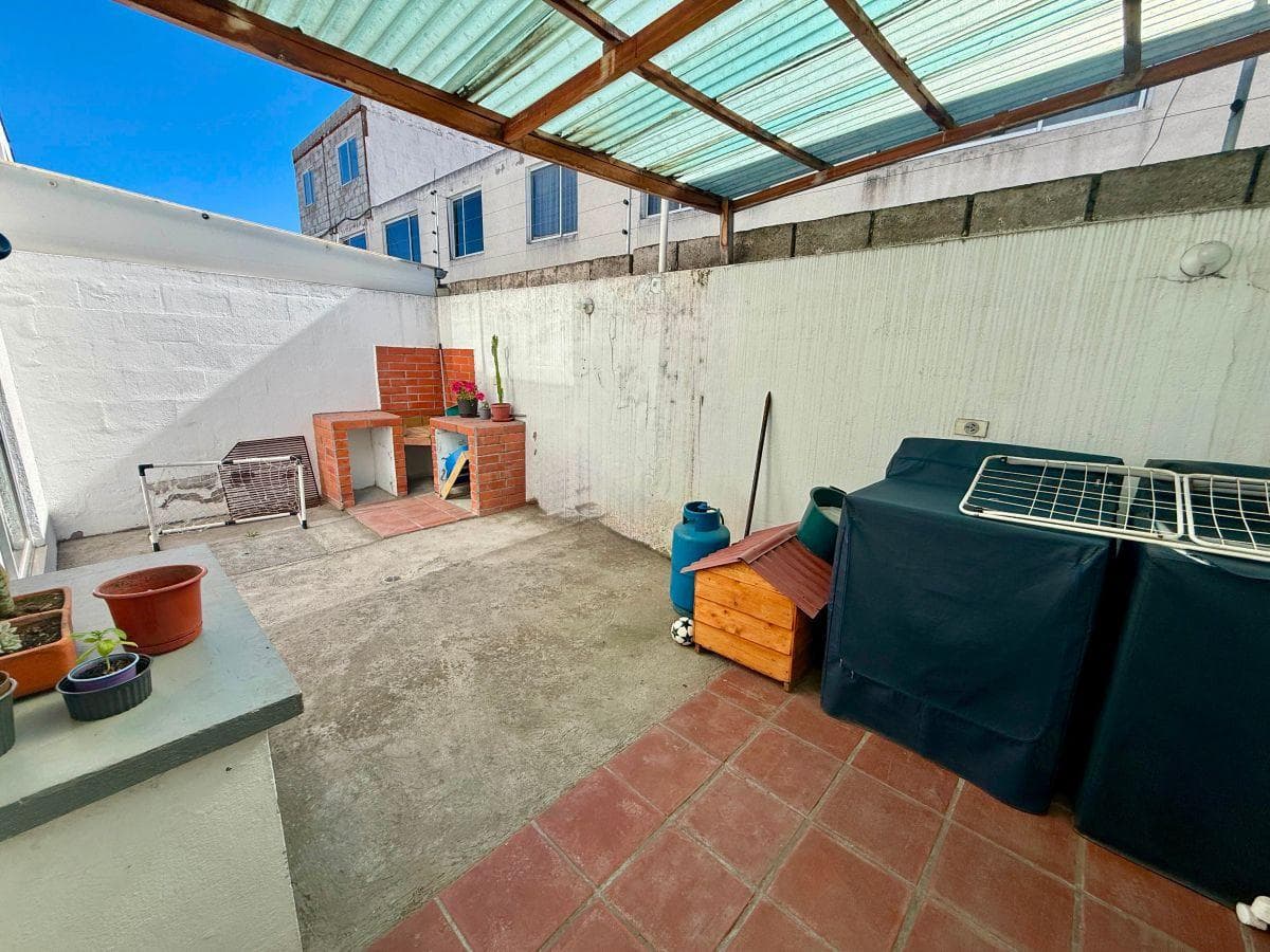Casa 3 Habitaciones con Baño Privado en Calderon — imagen 3