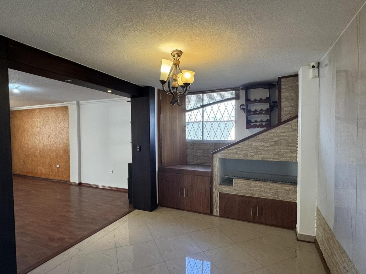 Venta Casa de 4 Dorm. Sector Norte de Quito — imagen 7