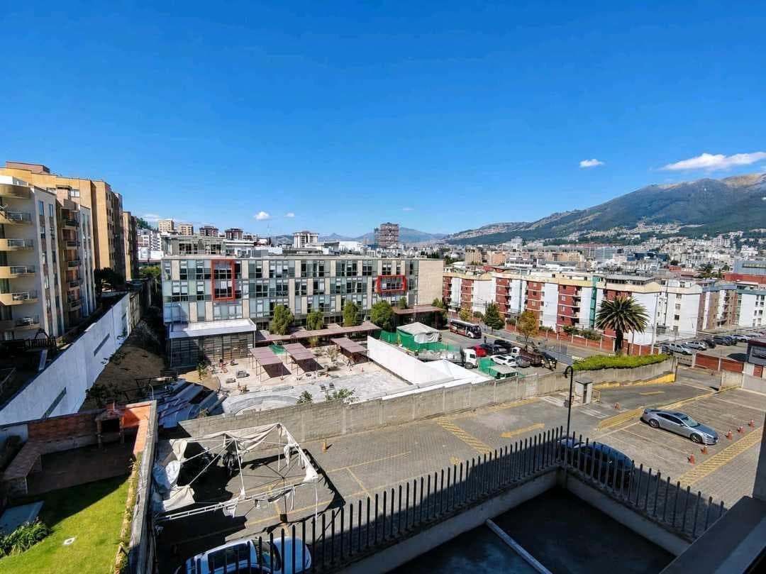 Moderna Suite en Venta – Sector Udla Granados — imagen 3