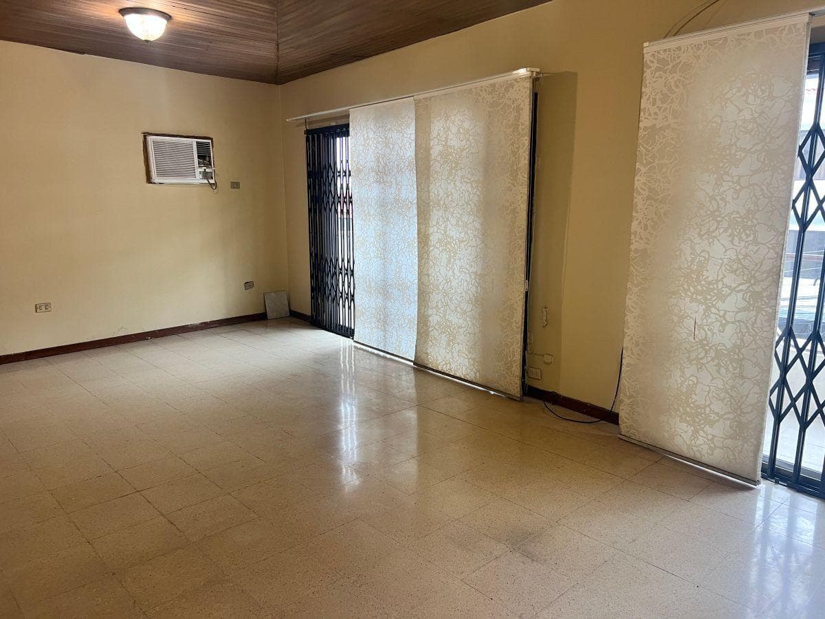 Casa en Venta – Ciudadela Lomas de Urdesa – Sector Urdesa Central, Guayas — imagen 2