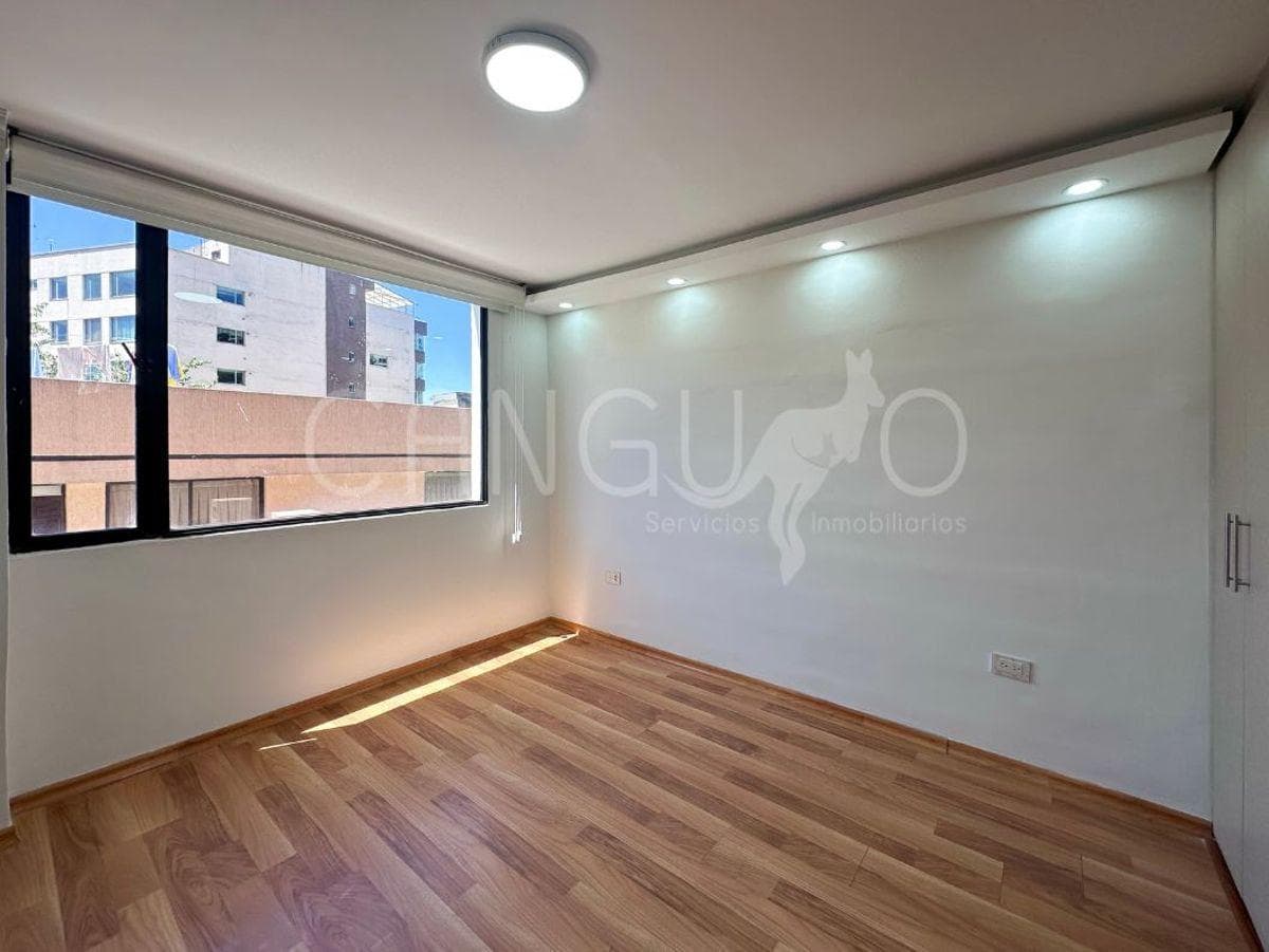 Departamento Remodelado de 3 Dorm. con Terraza en La Granda Centeno — imagen 7