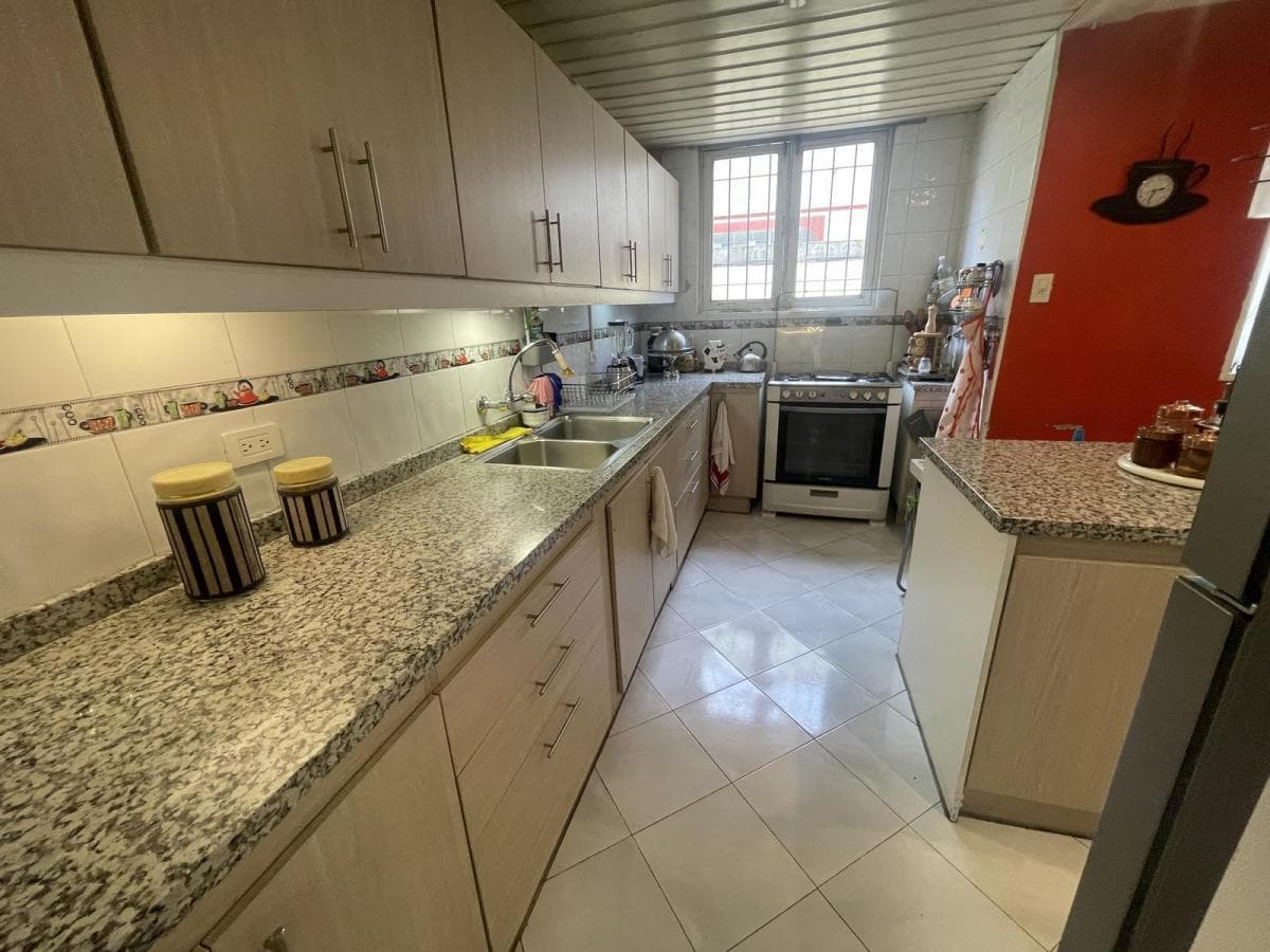 Venta Departamento 2 Dorm Remodelado Mariana de Jesus — imagen 5