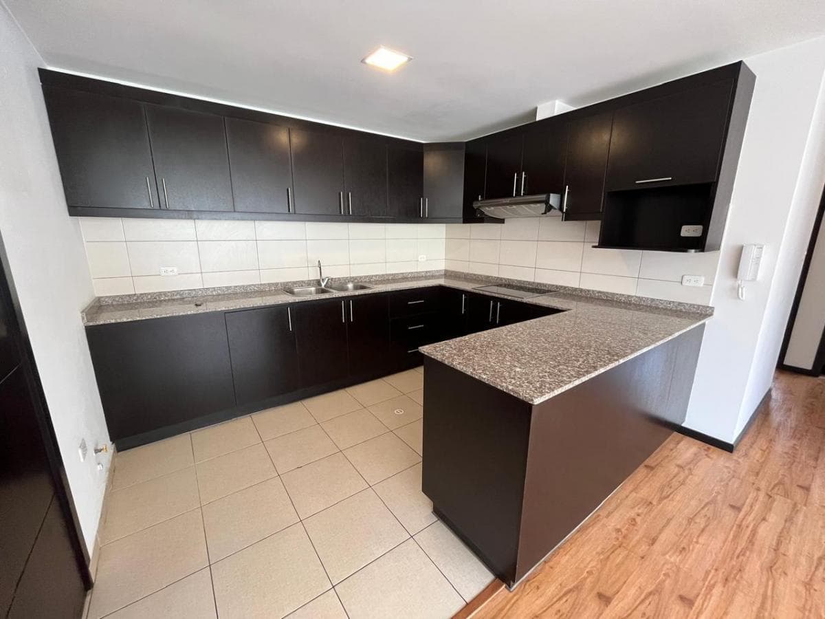 Pinar Bajo, Departamento en Venta 2 Dorm., 2 Parqueaderos, 73 m² — imagen 5