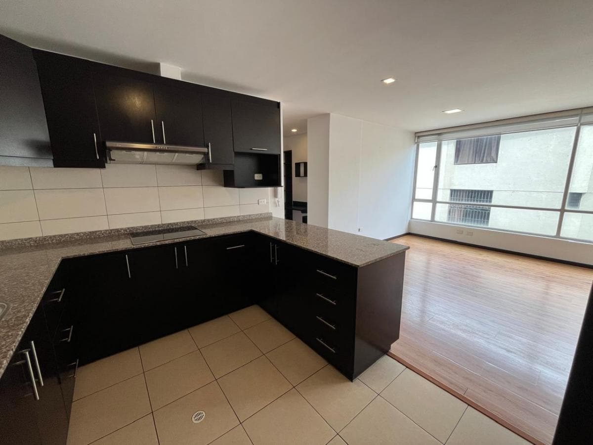 Pinar Bajo, Departamento en Venta 2 Dorm., 2 Parqueaderos, 73 m² — imagen 4