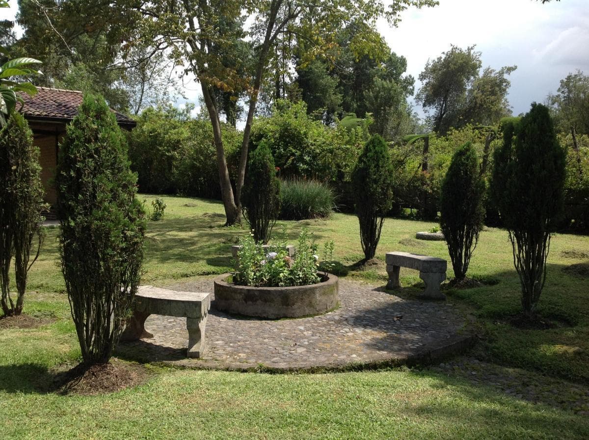 Venta Hermosa Quinta 5 Dorm. con Terreno de 9652 m² en El Valle de Los Chillos - Quito — imagen 4