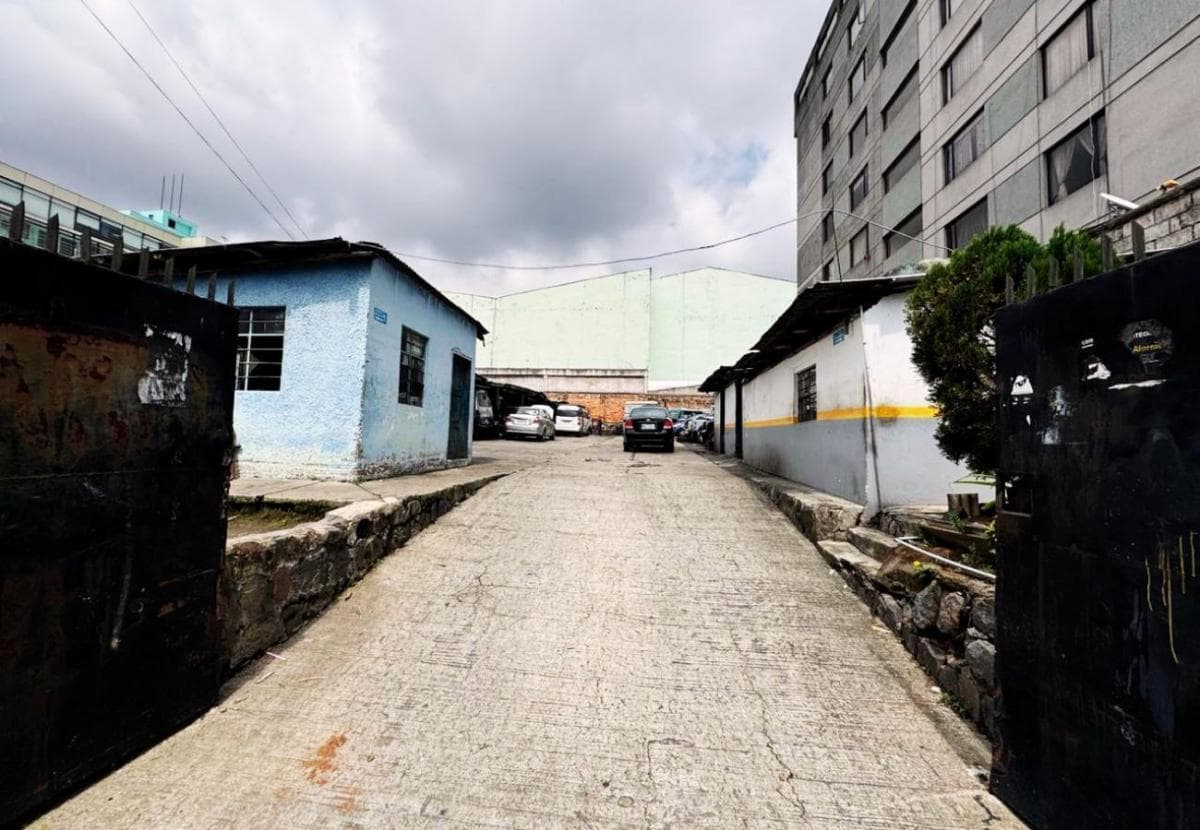 Terreno en Venta en La Calle Inglaterra Cerca de La Mariana de Jesus — imagen 5