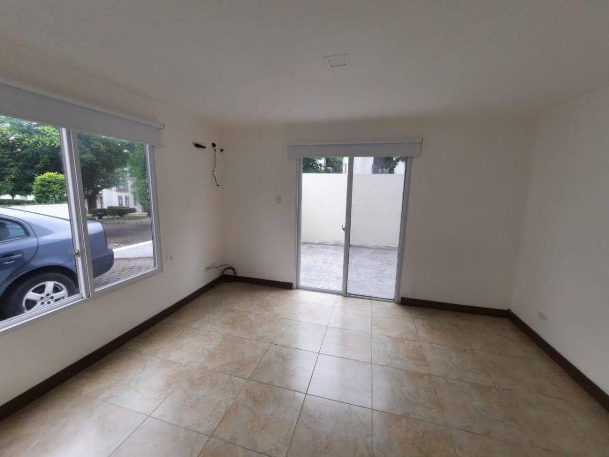 Departamento de 126 m² con 3 Dorm. en Venta en Vía a La Costa, Guayas — imagen 2
