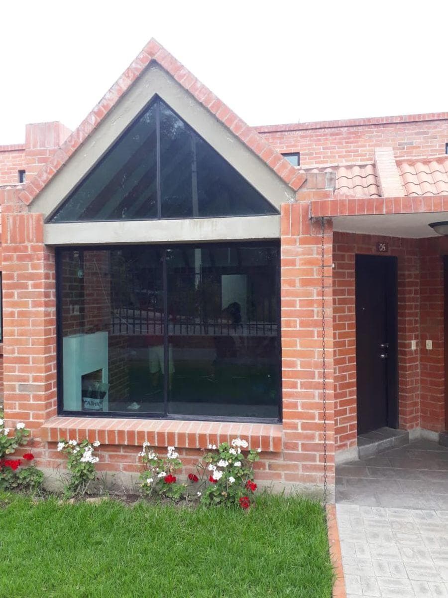 Casa Venta Pomasqui — imagen 1