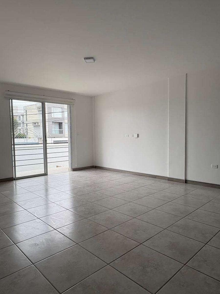 Vendo Departamento de 90 m² Dos Dorm. en La Villa Vega - Tumbaco — imagen 2