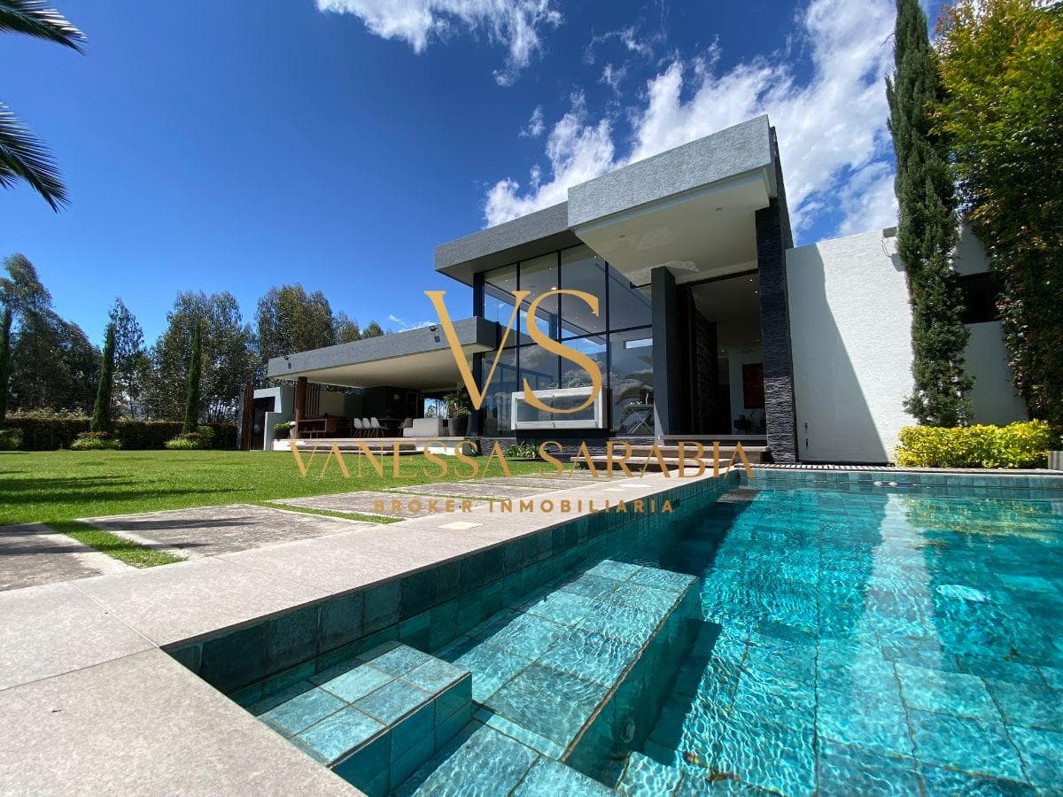 Venta Exclusiva Casa en San Juan de Cumbaya, Quito – Ecuador — imagen 1