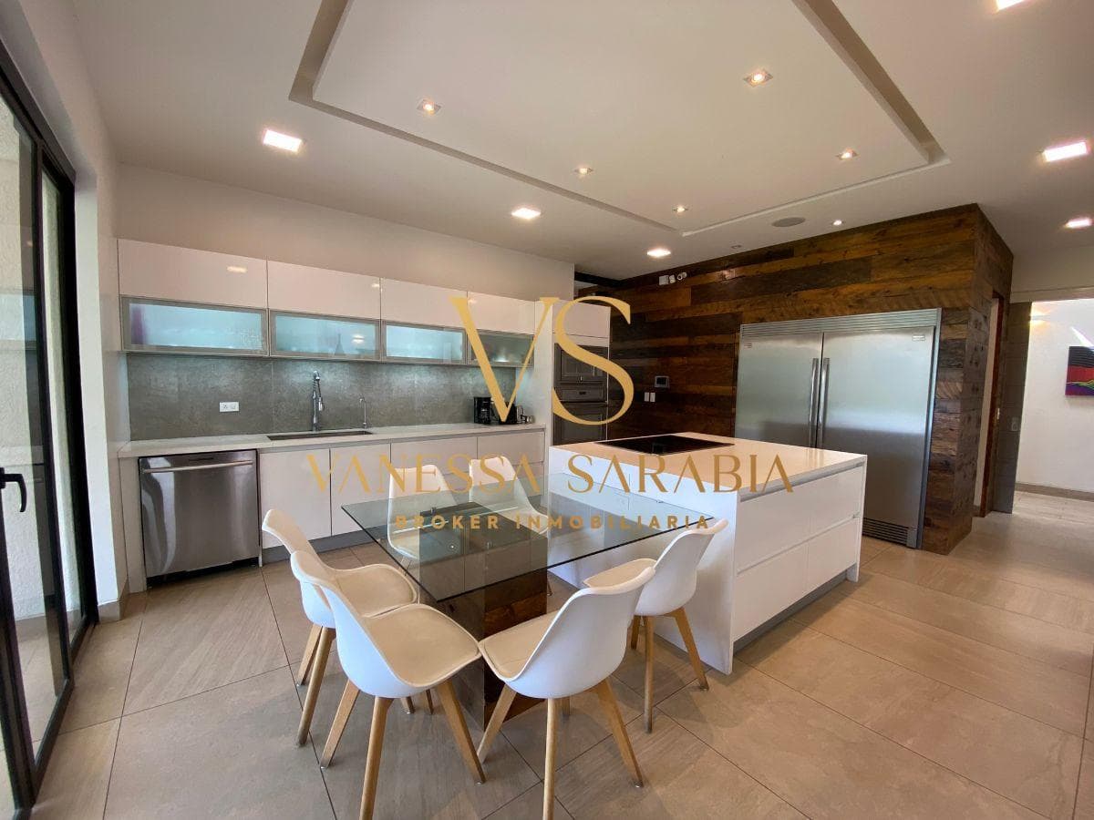 Venta Exclusiva Casa en San Juan de Cumbaya, Quito – Ecuador — imagen 2