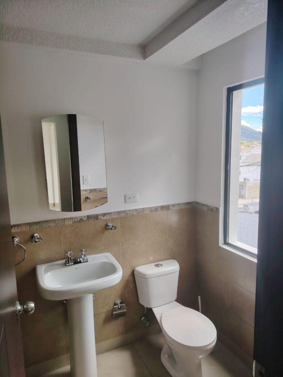 Casa de Venta Puerta del Valle, Sector Conocoto — imagen 4