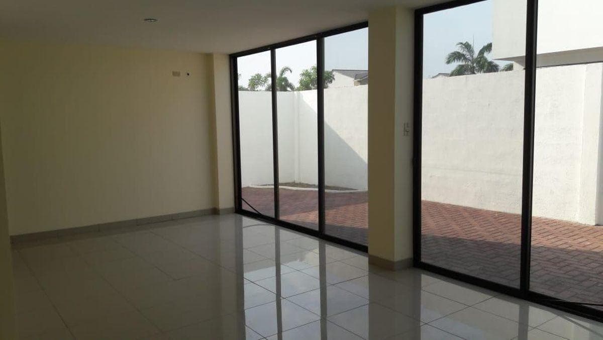 Vendo Departamento, sector Lomas de Urdesa Vista Panorámica. Guayas — imagen 10