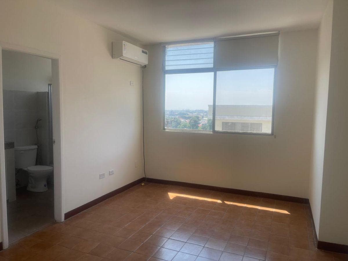 Vendo Departamento, sector Lomas de Urdesa Vista Panorámica. Guayas — imagen 7