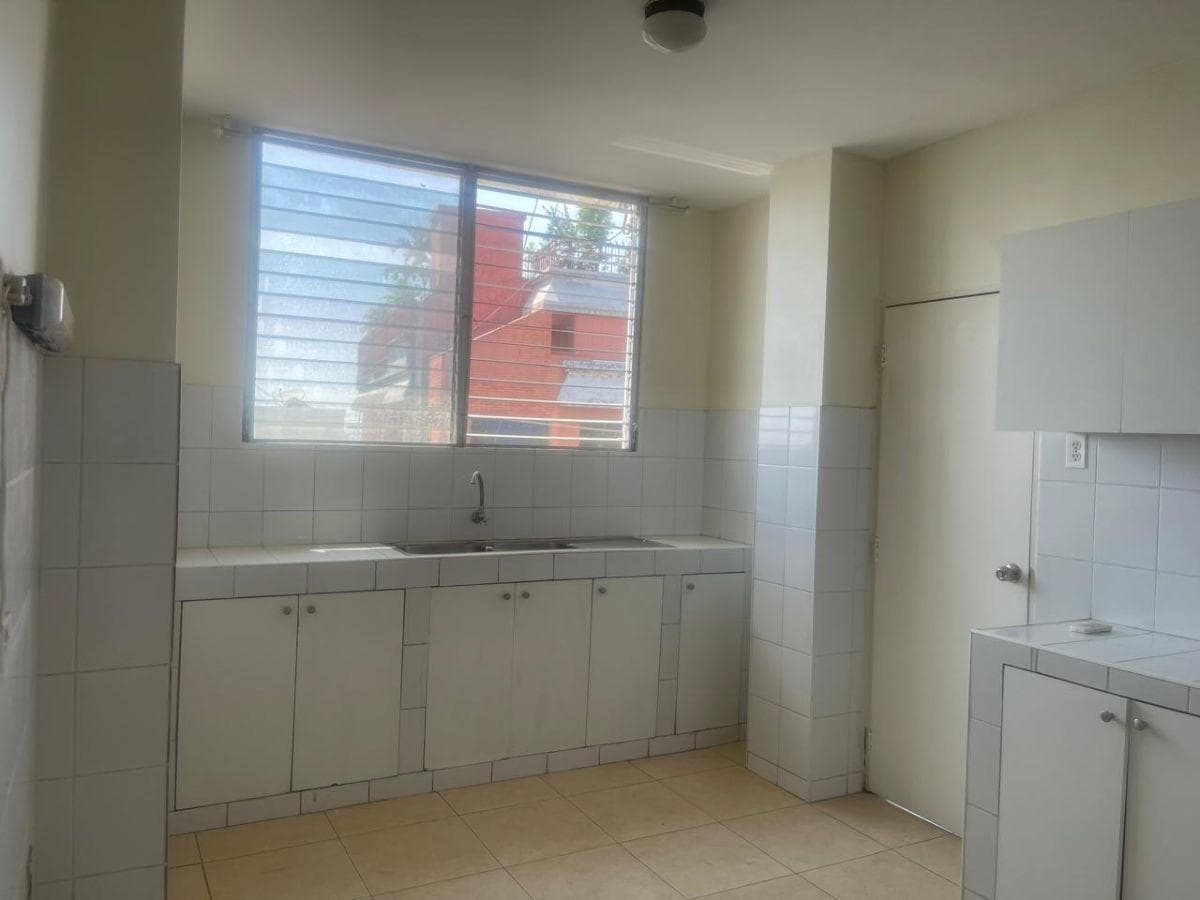 Vendo Departamento, sector Lomas de Urdesa Vista Panorámica. Guayas — imagen 3