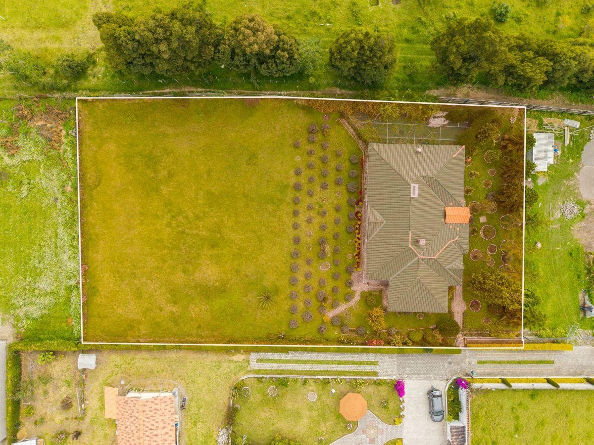 Casa de Una Planta con Amplio Terreno | 2.405 m² | 4 Dorm., Imbabura — imagen 10