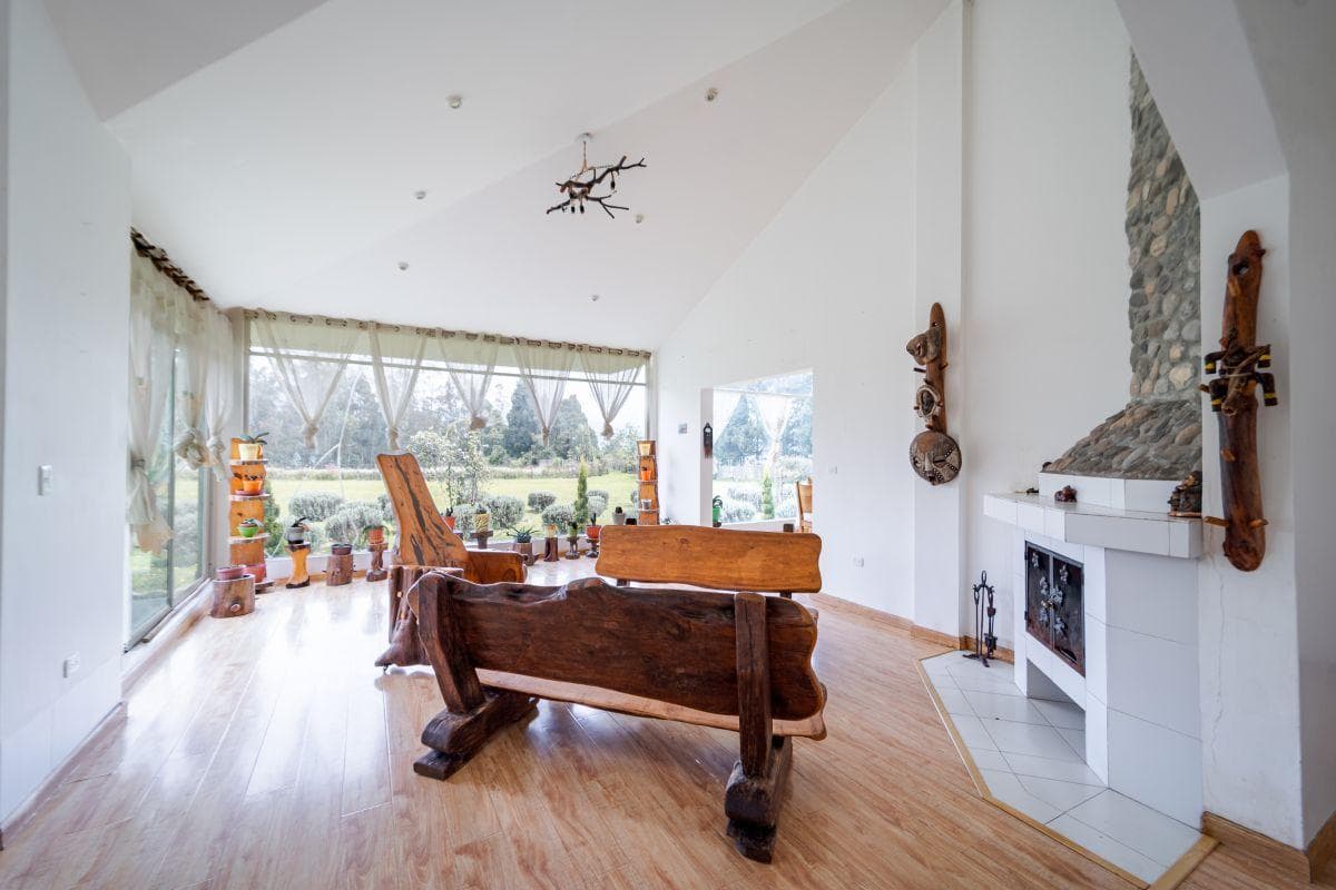 Casa de Una Planta con Amplio Terreno | 2.405 m² | 4 Dorm., Imbabura — imagen 7
