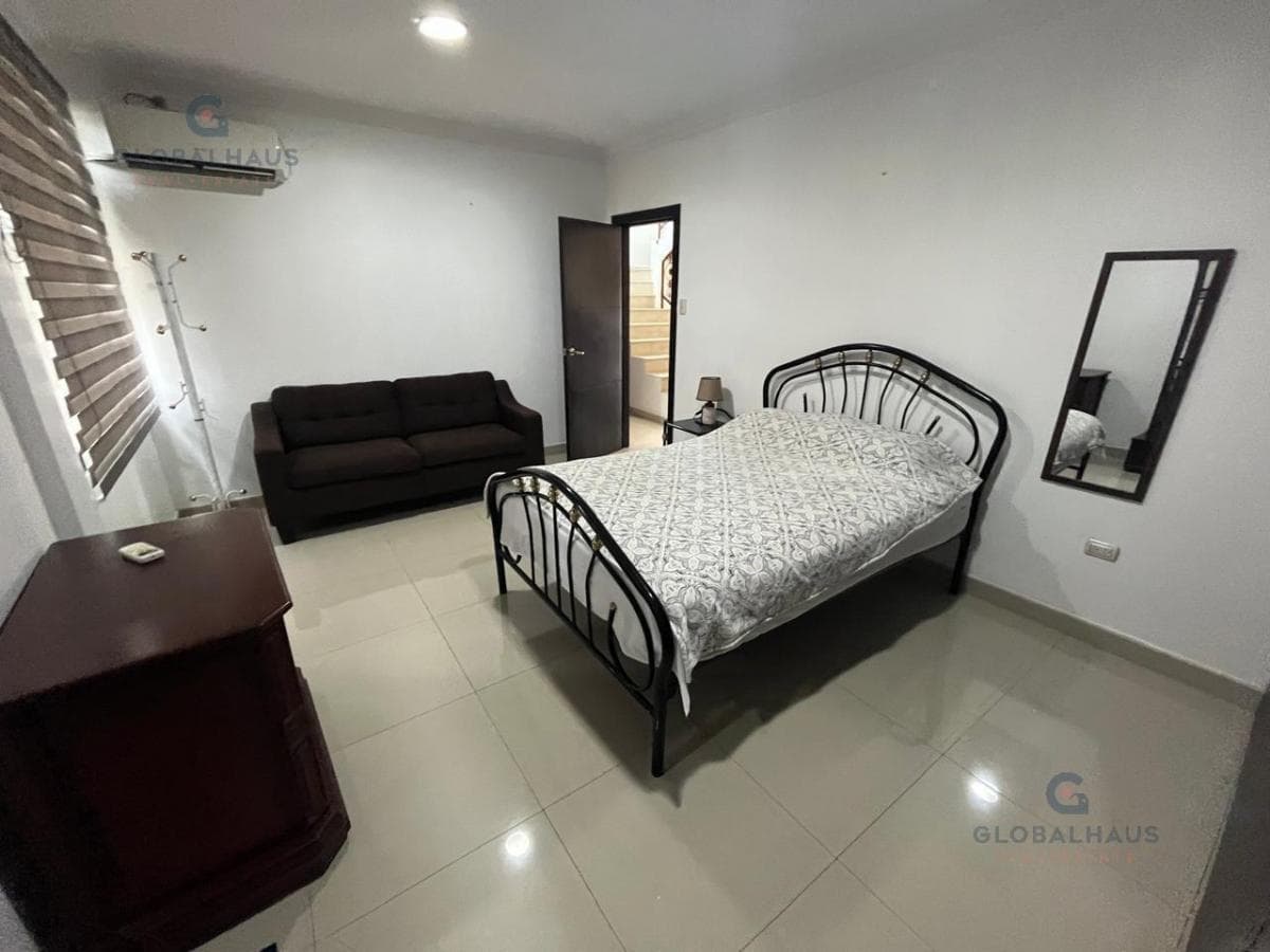 Venta de Casa Amoblada en Urb. Santa Maria de Casa Grande, 4 Habitaciones, Habitacion Pb m. H, Guayas — imagen 4