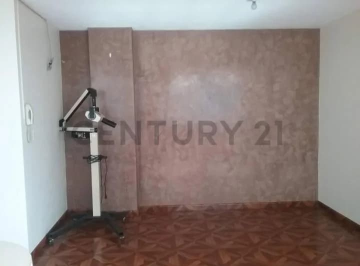 Se Vende Oficina Av de La Prensa Obelisco Cotocollao — imagen 1