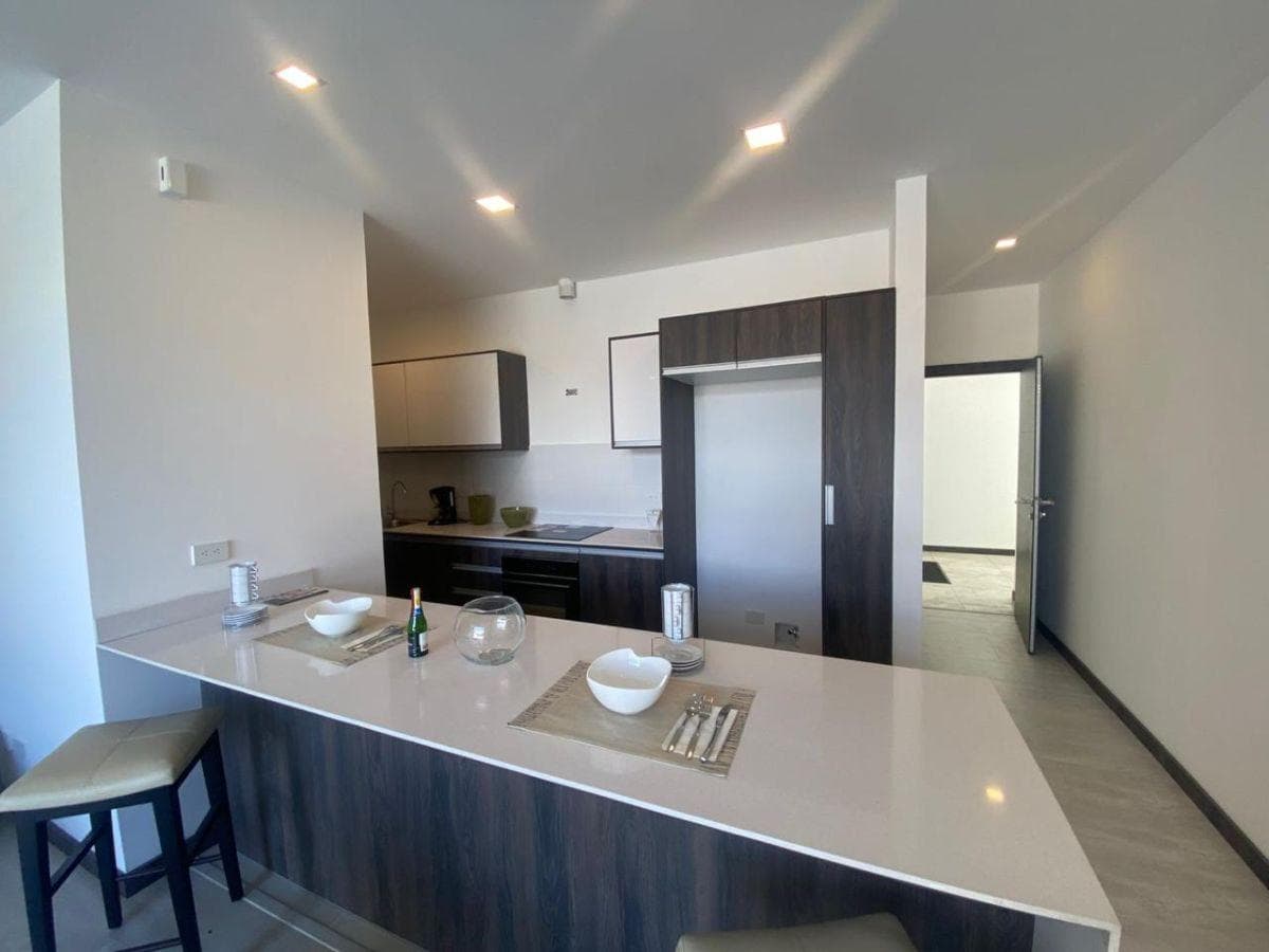 Departamento por Estrenar de 100 m² en Lomas de Monteserrín — imagen 2