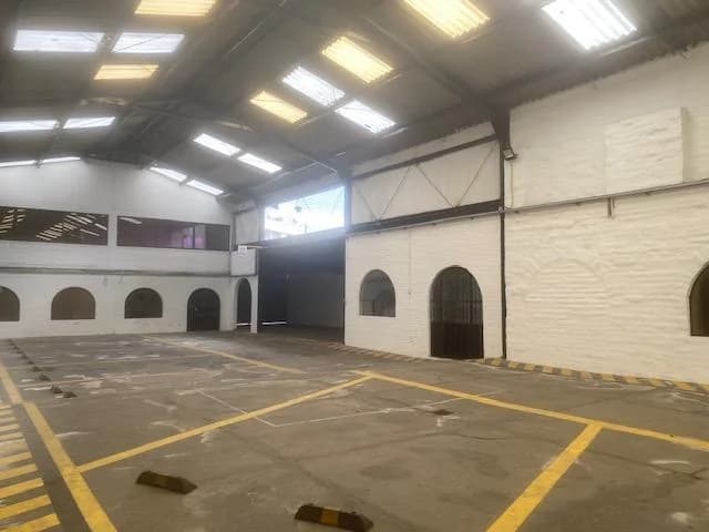 Arriendo Quito Local Comercial Sector Granados — imagen 1
