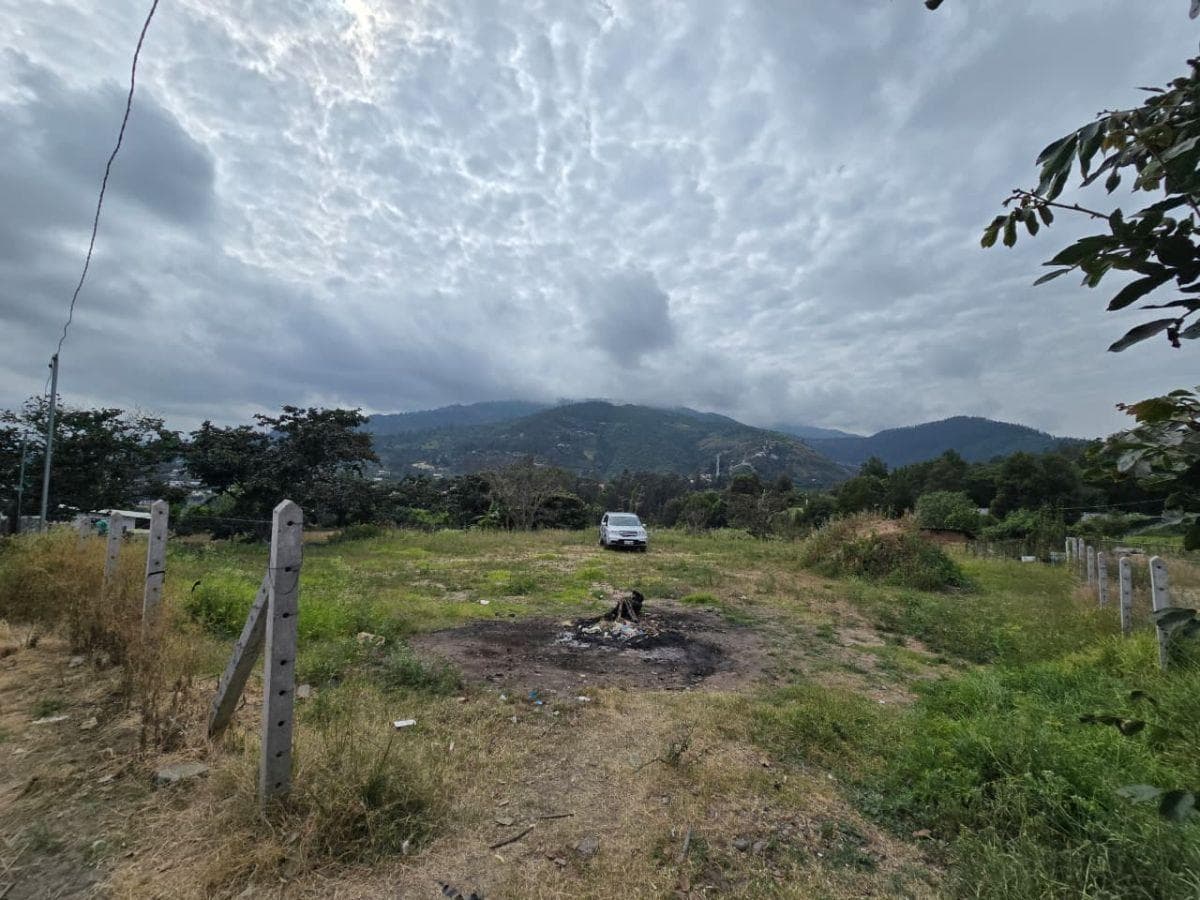 Terreno de 500 m² en Venta en Cumbayá con Fácil Acceso. Provincia de Pichincha — imagen 3